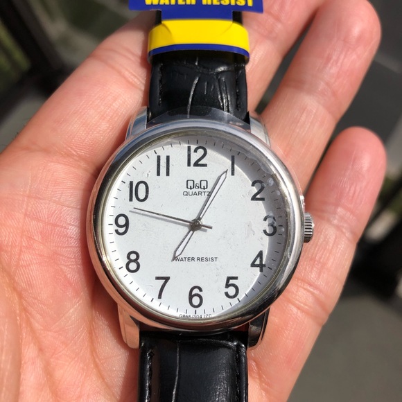 Q & Q Water Resistant Watch 💧⌚️ - Picture 7 of 7